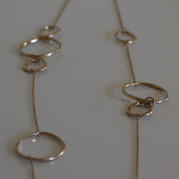 Banana Republic Long Gold Necklace | Brand New & Never Worn - Picture 7 of 7